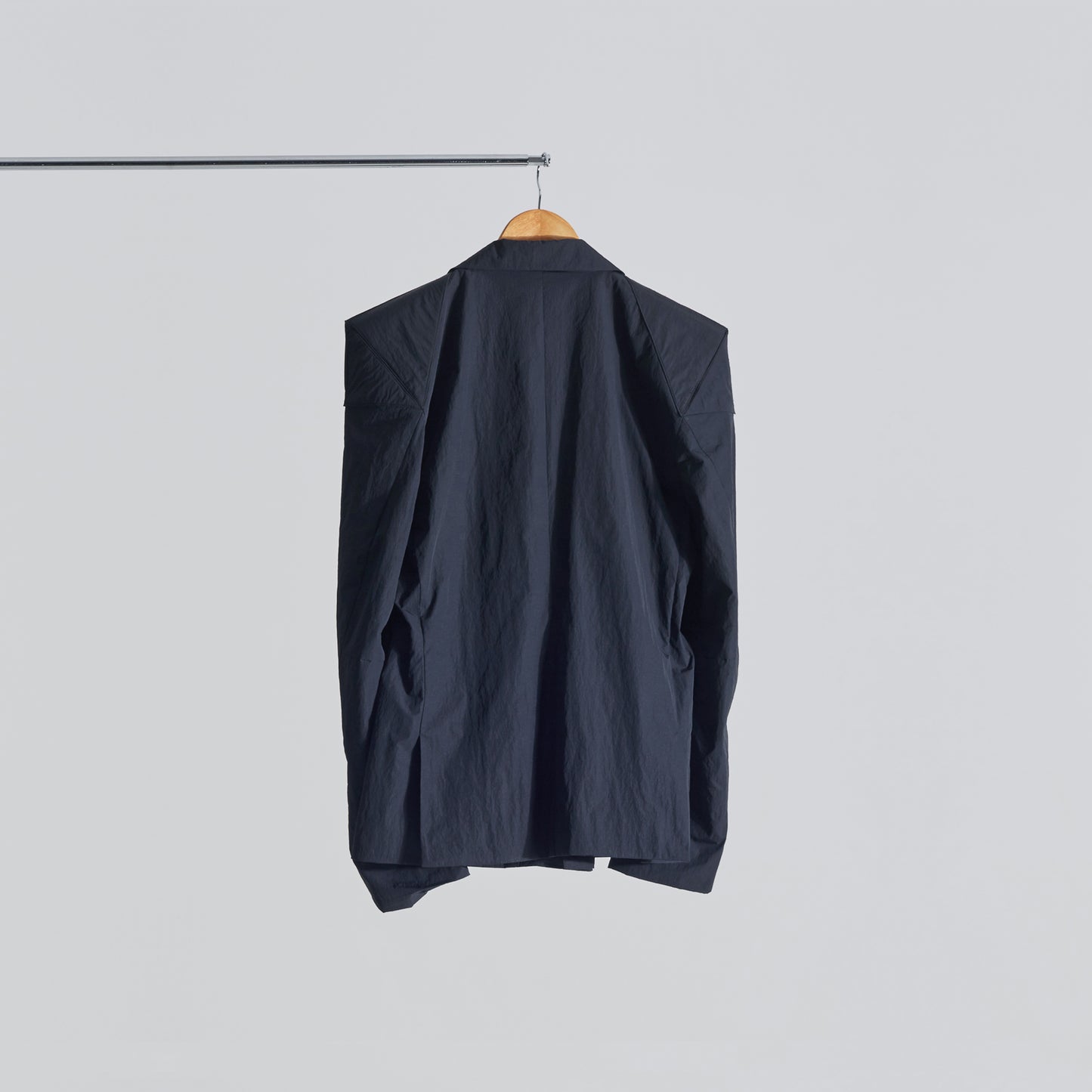 TRI-HORN SLEEVE SCULPTED JACKET