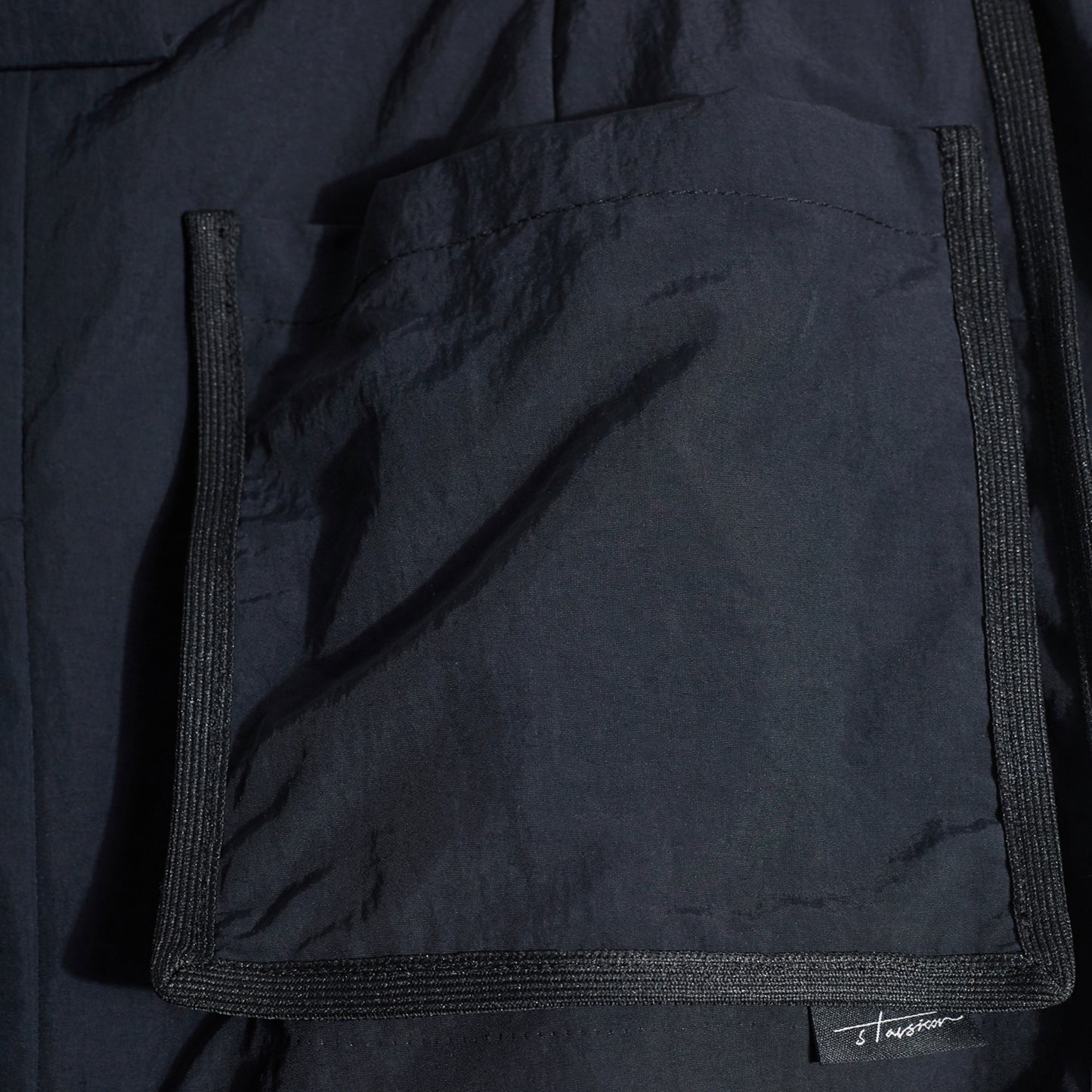 ANG EX-HINGE CROPPED PANTS