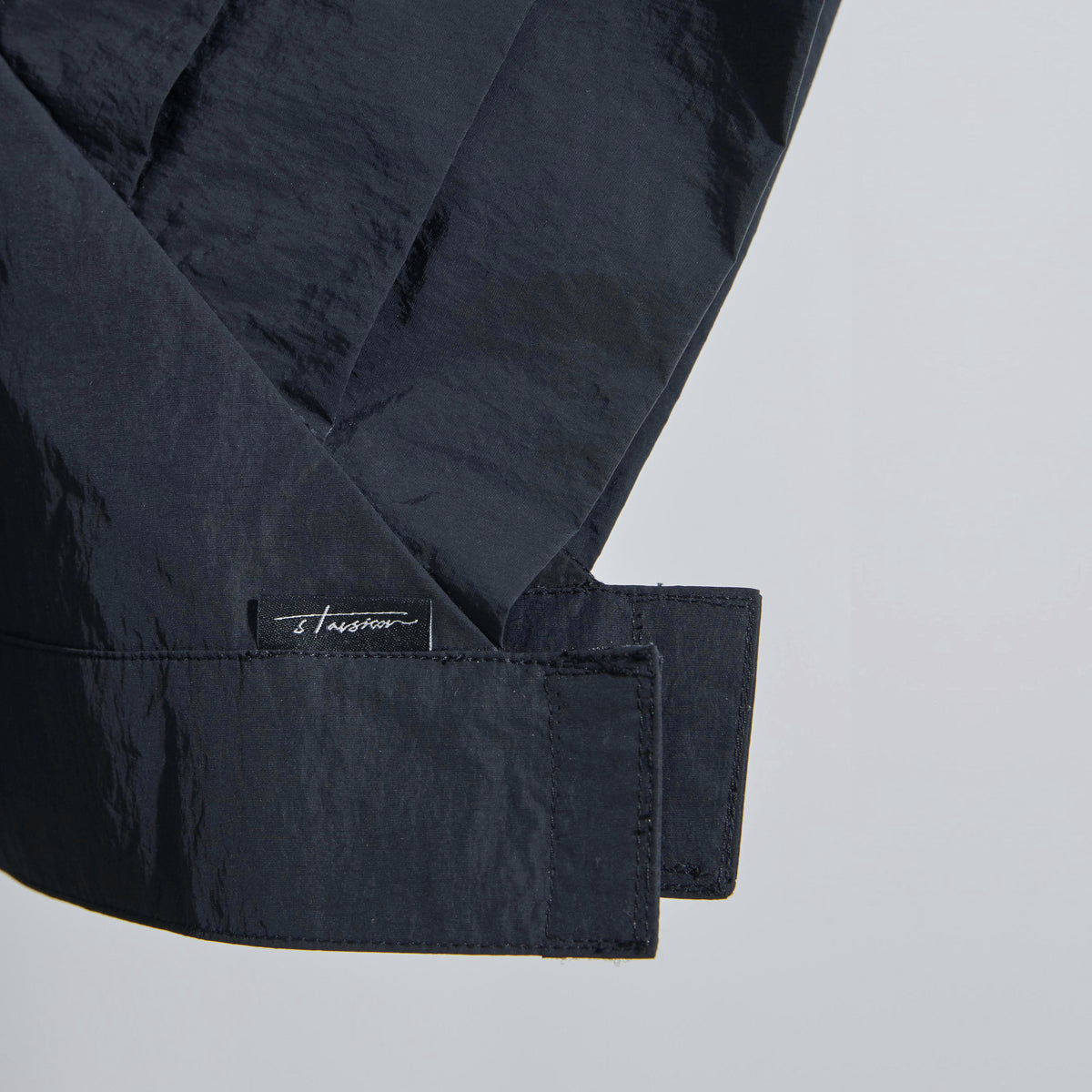 EXT SHOULDER FULL-ZIP VEST